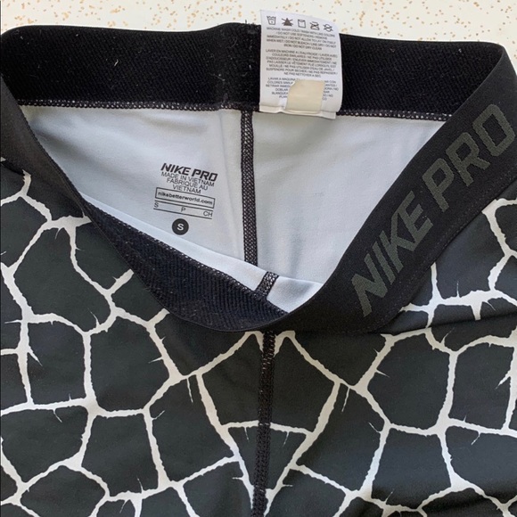 Nike pro leggings - Picture 2 of 3